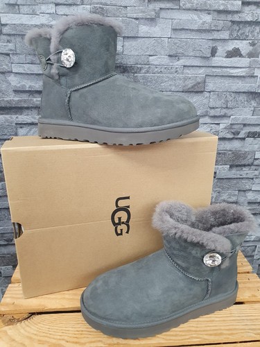 Neu ugg boots - bailey, button