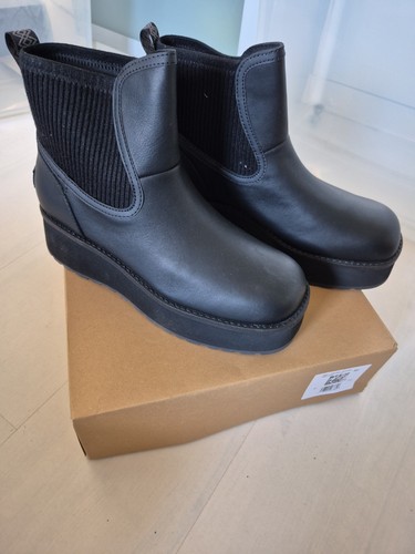 Ugg chelsea boots - ugg,