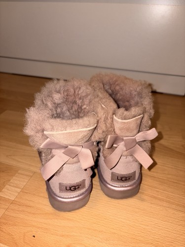 Ugg boots - ugg,
